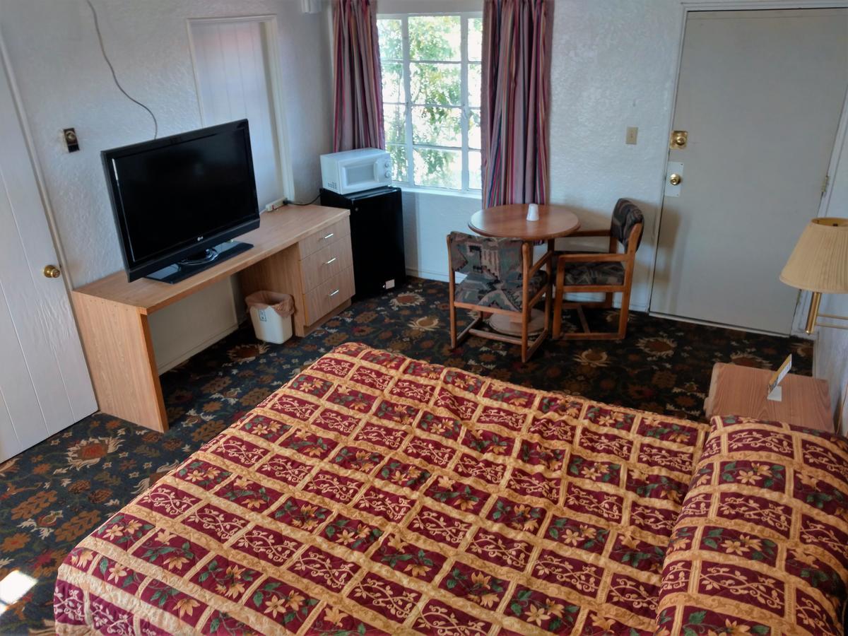 Highland Tower Motel Тусон Экстерьер фото